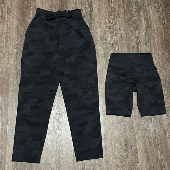 NWOT Lululemon matching Set. Size Top 6/Bottoms 4 - Picture 5 of 12